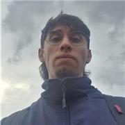 Profesor flexible a varios métodos de enseñanza, resolutivo y animado. Clases enfocadas tanto a primaria/secundaria, como a adulto